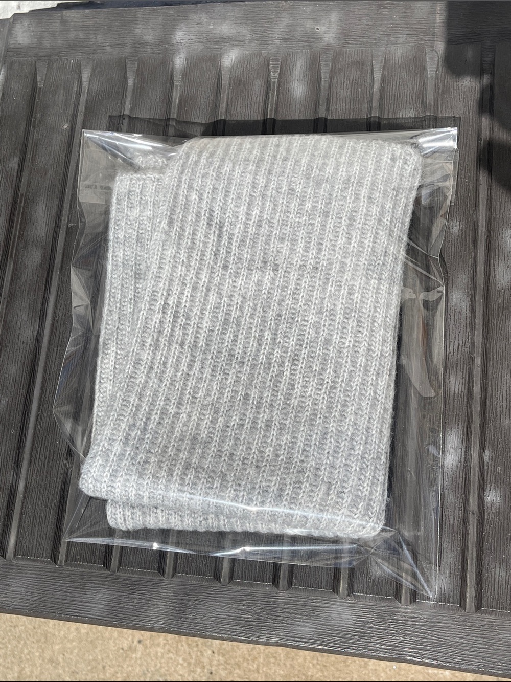 H&M Light Gray Ribbed Knit Scarf - Picture 7 of 7